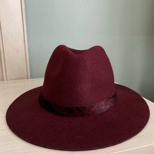 Maroon wool hat